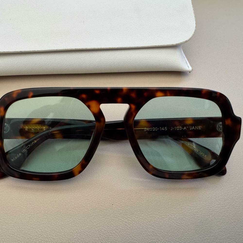 Elisa Johnson ~ Tortoise Shell Sunglasses
